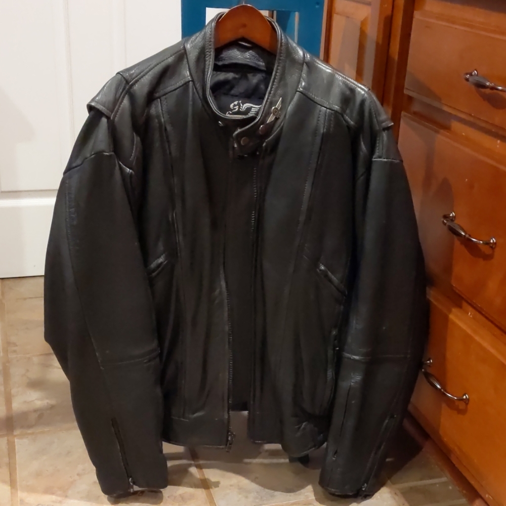 Men's leather motorcycle jacket